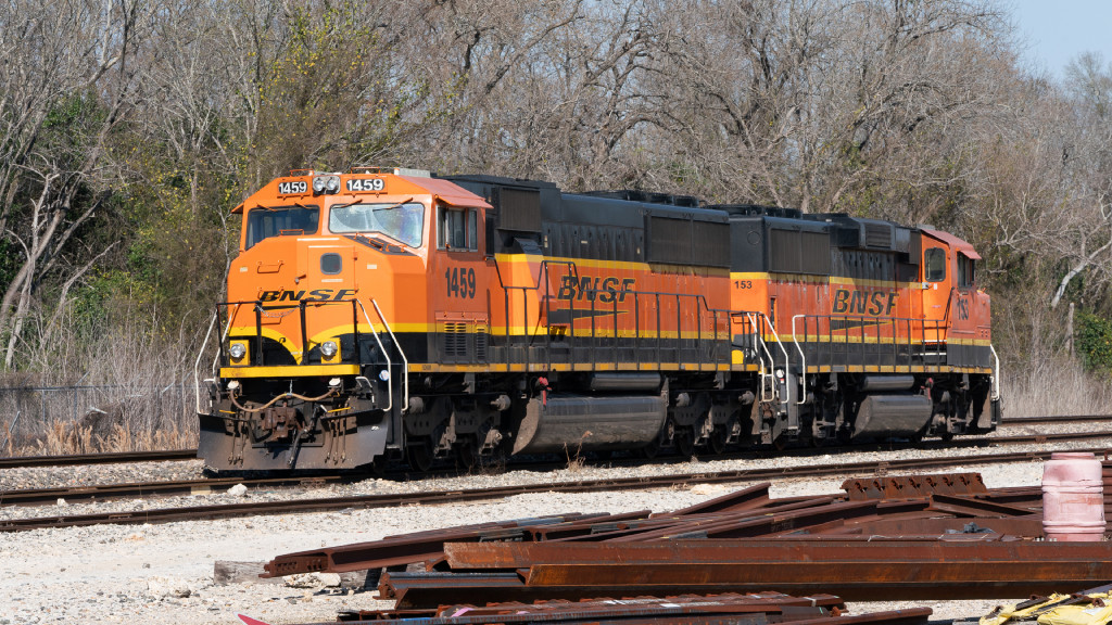 EMD Duo on BNSF Conroe Local